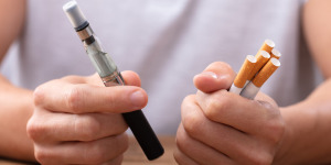 Vape x cigarro: entenda as diferenças e compare as opções